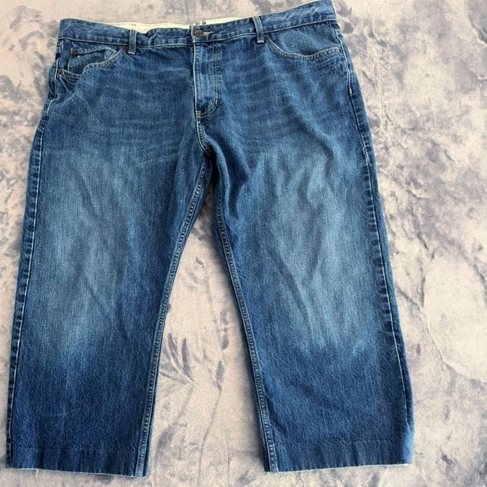 Tommy Hilfiger Relaxed Freedom Jeans 42x30 Medium Wash 100% Cotton 5 Pocket Men